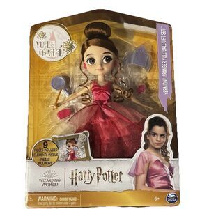 Wizarding World Harry Potter  8-inch Hermione Granger 9-Piece Yule Ball  Set NEW